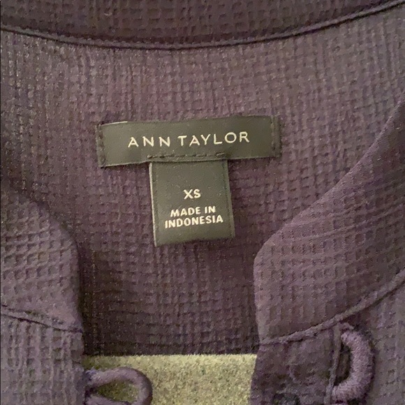 *NWOT* Ann Taylor Hook Button Sleeveless - Picture 3 of 3